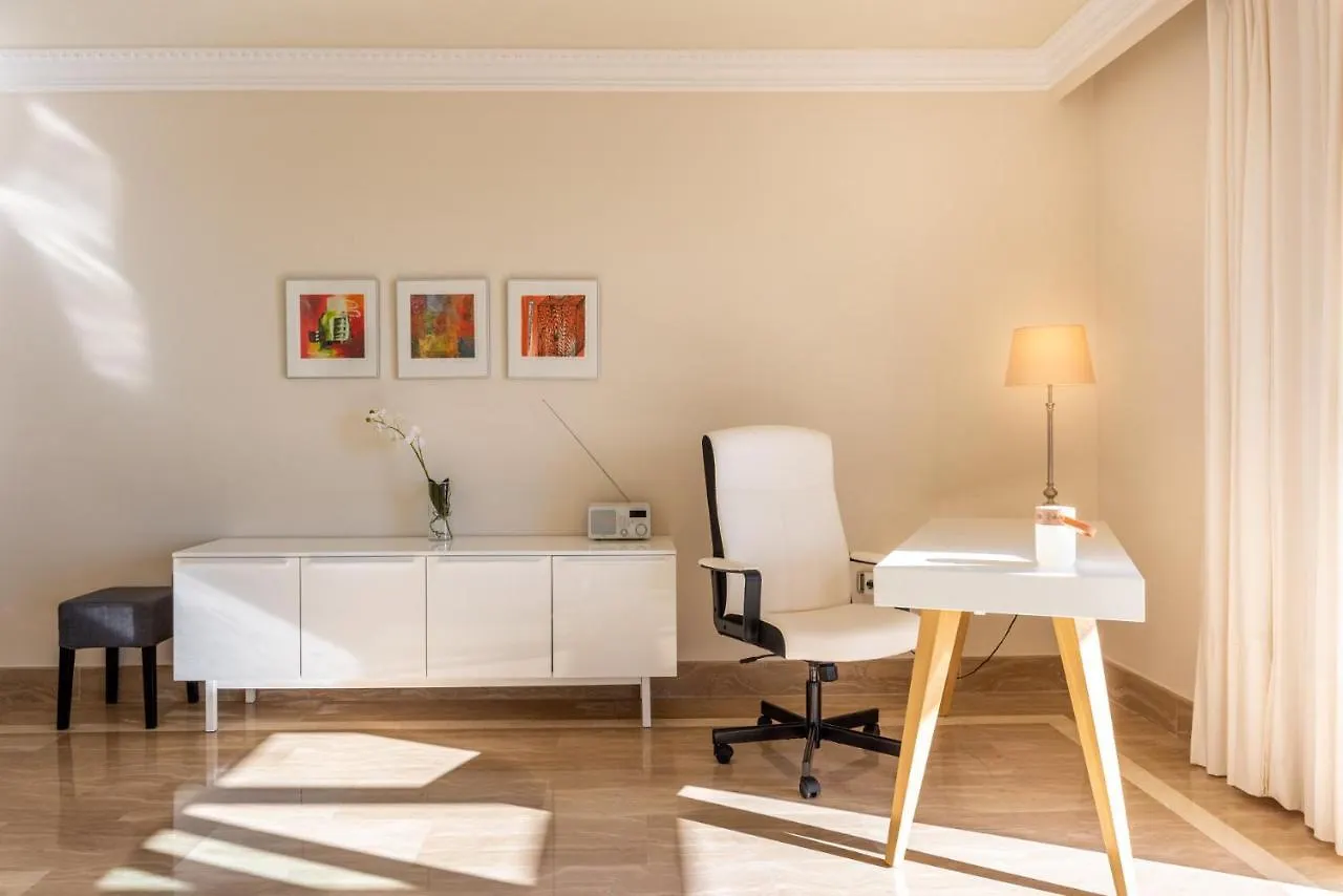 Sierra Blanca, Marbella Apartment 0*,